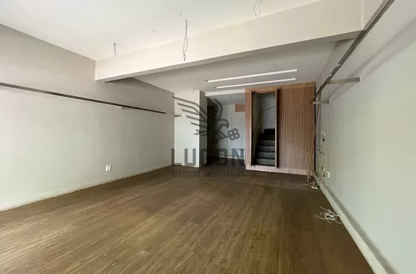 Loja com sobreloja em Jardim da Penha | 30 m²
