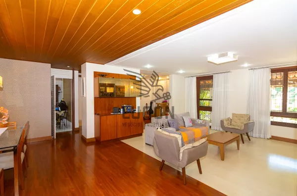 Casa 4 quartos em Fradinhos, Vitória | 328 m² e lazer