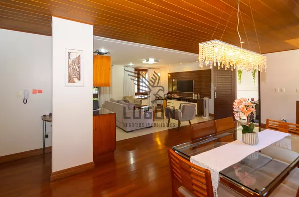 Casa 4 quartos em Fradinhos, Vitória | 328 m² e lazer