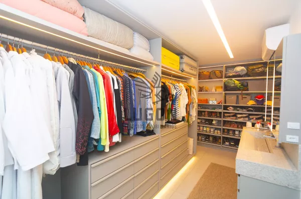 Closet e WC Suíte master
