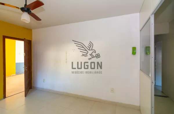 Casa comercial em Morada de Camburi | 342 m² com piscina e jardim