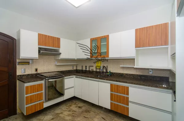 Casa com 4 quartos para alugar em Santa Luíza, Vitória | 2 vagas