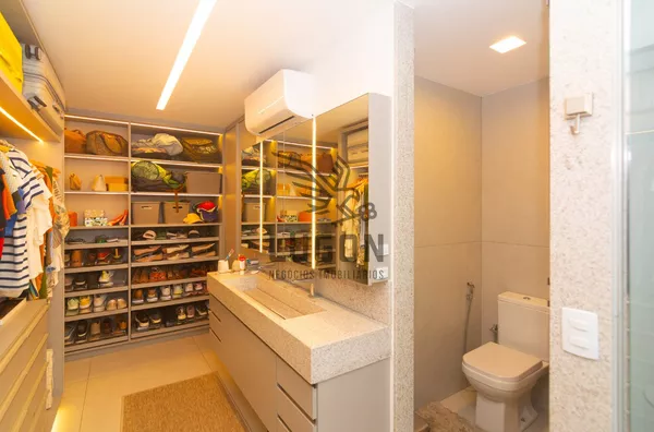 Closet e WC Suíte master