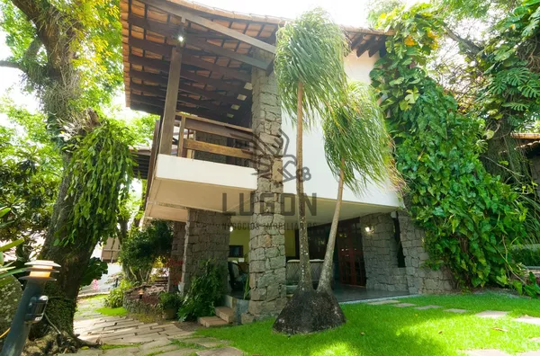 Casa 4 suítes em Fradinhos, Vitória | 1.863 m² de terreno