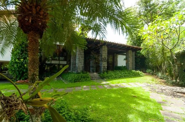 Casa 4 suítes em Fradinhos, Vitória | 1.863 m² de terreno