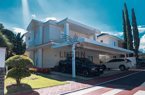 Casa em condomínio à venda na Mata da Praia | 3 suítes