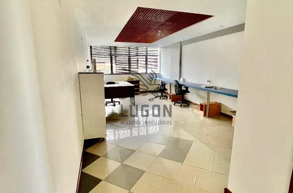 Sala disponível a venda com 32 m² muito bem localizada a venda por R$ 180.000,00 - Santa Lúcia - Vitória/ES