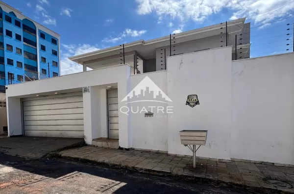 Sobrado para aluguel, 4 quarto(s),  Cidade Jardim, Anapolis