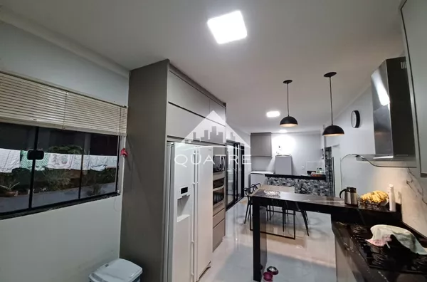 CASA À VENDA NO JÓQUEI CLUB | 3 QUARTOS, SUÍTE E ACABAMENTOS EM PORCELANAT - Foto 14
