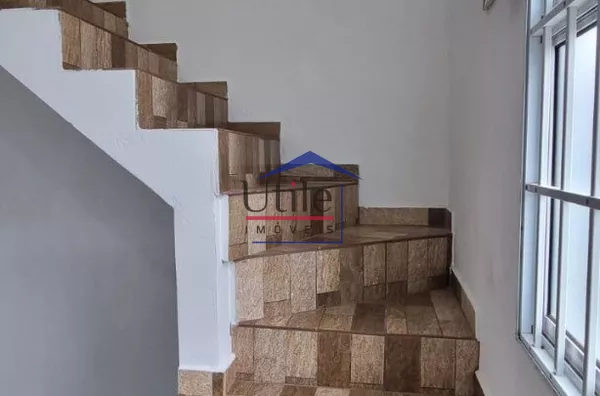 CASA SOBRADADA PARA LOCAÇÃO EM VALINHOS - JD. UNIVERSO