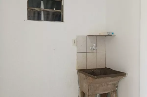 LOCAÇÃO: CASA NO BAIRRO PLANALTO - RUA DAS SIRIEMAS