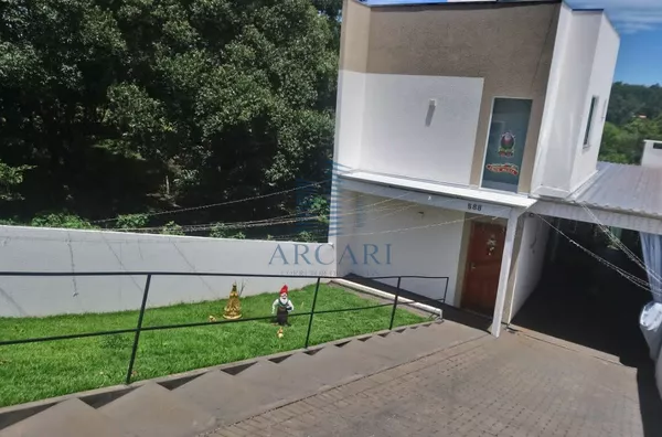 VENDA: SOBRADO NO BAIRRO AEROPORTO 