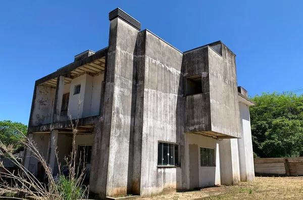 VENDA: SOBRADO SEMI-ACABADO 