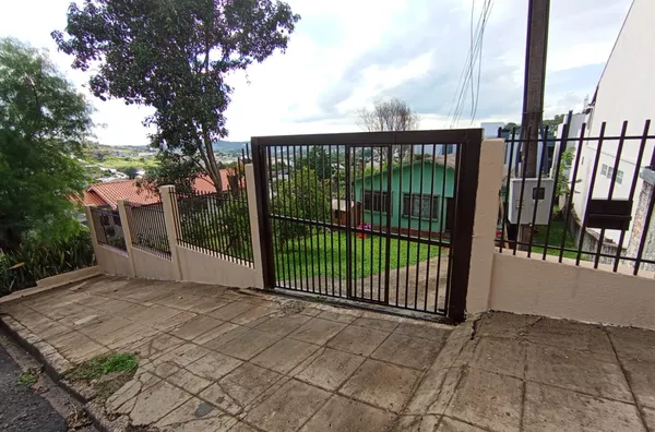 LOCAÇÃO: CASA NO BAIRRO VILA ISABEL 