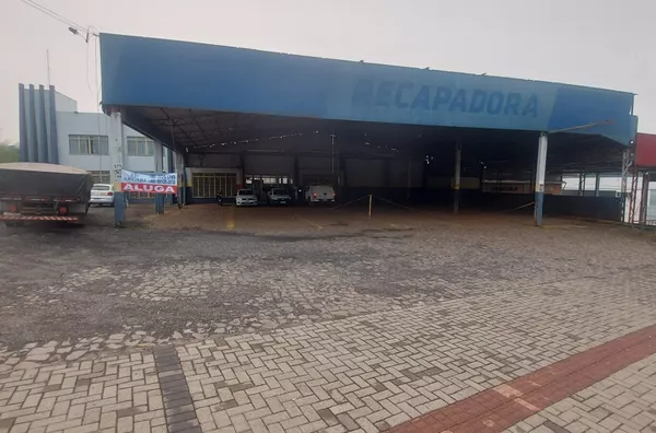 BARRACÃO NA AVENIDA TUPI - BAIRRO BORTOT 