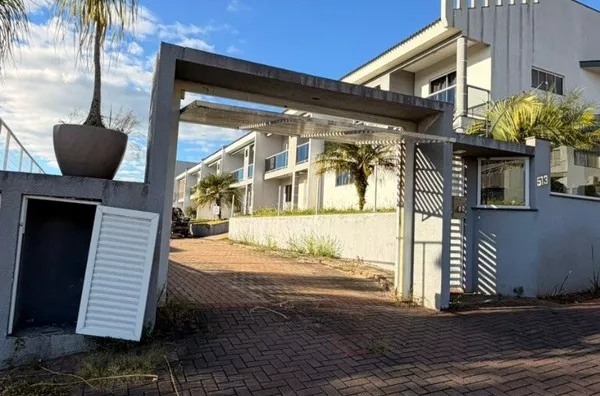 LOCAÇÃO: SOBRADO NO BAIRRO PINHEIROS 