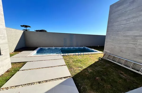VENDA: CASA DE ALTO PADRÃO 