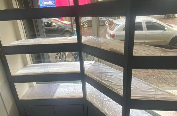 LOCAÇÃO: SALA COMERCIAL NA RUA ITABIRA - CENTRO 