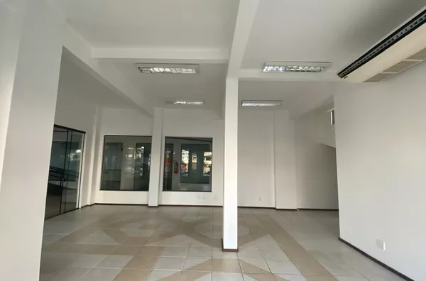 LOCAÇÃO: SALA 15 - SHOPPING ITACOLOMI 