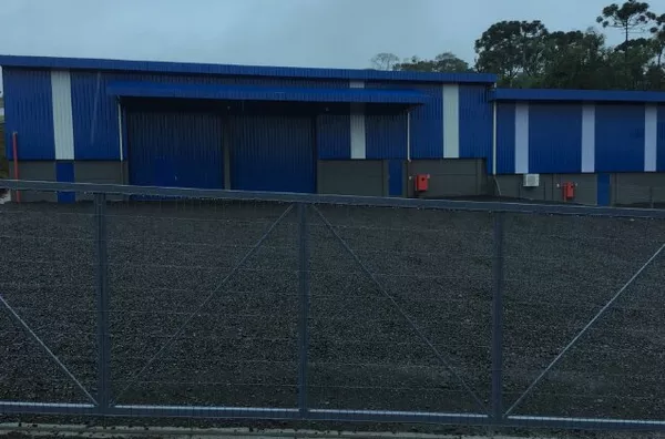 LOCAÇÃO: BARRACÃO NO BAIRRO SÃO FRANCISCO