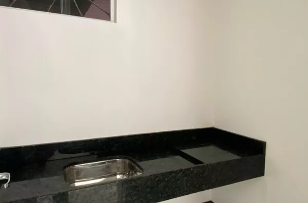 LOCAÇÃO: SALA COMERCIAL NA RUA ITABIRA - CENTRO 
