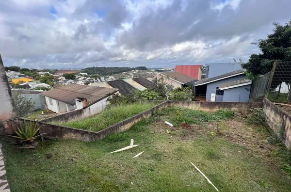 VENDA: CASA NO BAIRRO SÃO FRANCISCO