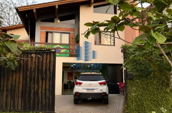 CASA PARA VENDA NO BAIRRO MENINO DEUS