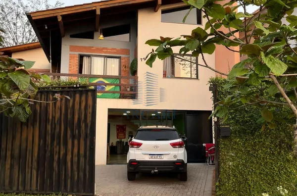 CASA PARA VENDA NO BAIRRO MENINO DEUS