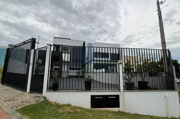 VENDA: SOBRADO  NO BAIRRO JARDIM FLORESTA