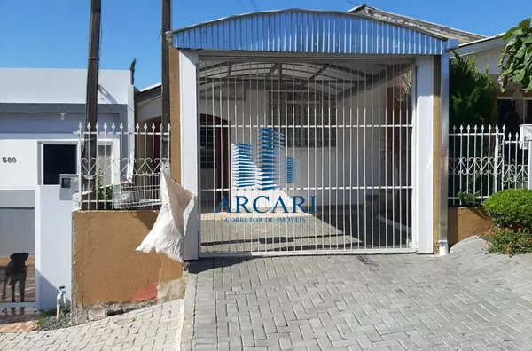 LOCAÇÃO: CASA NO BAIRRO NOVO HORIZONTE 