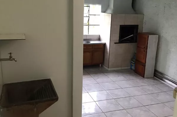 LOCAÇÃO: CASA NO BAIRRO PLANALTO - RUA DAS SIRIEMAS