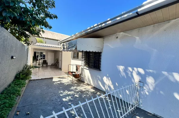 VENDA: CASA NO BAIRRO AEROPORTO - COM POSSIBILIDADE COMERCIAL