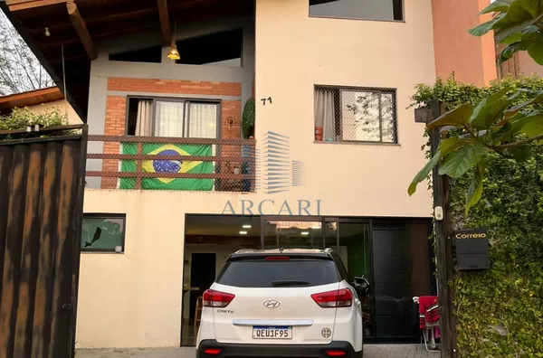 CASA PARA VENDA NO BAIRRO MENINO DEUS