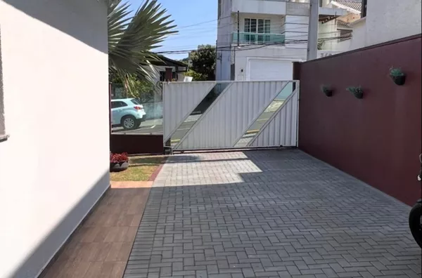 VENDA: CASA NO CENTRO DE PATO BRANCO 