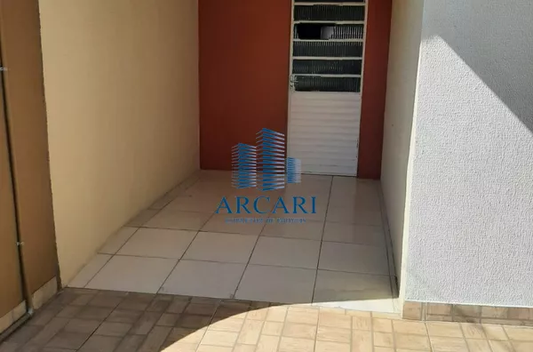 LOCAÇÃO: CASA NO BAIRRO NOVO HORIZONTE 