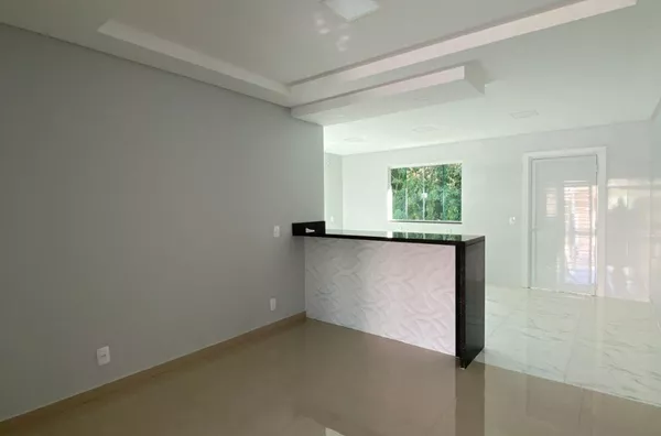 LOCAÇÃO: CASA NO BAIRRO FRARON