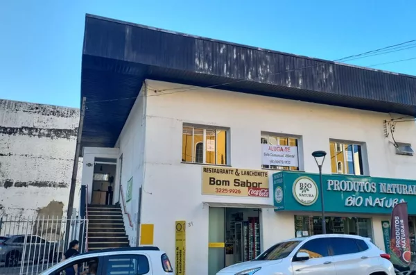 LOCAÇÃO: SALA AO LADO DA PRAÇA CENTRAL 