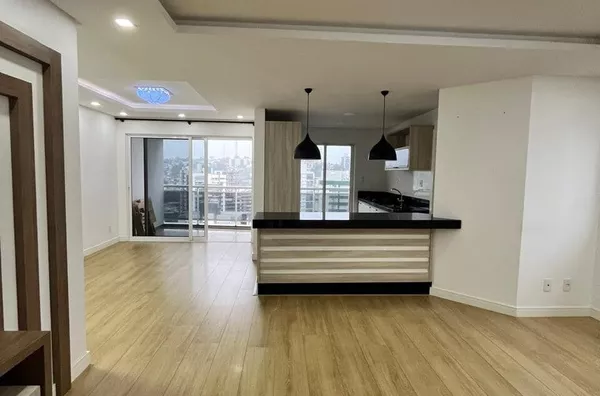 LOCAÇÃO: APARTAMENTO DE ALTO PADRÃO NO CENTRO 