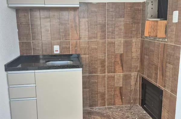 LOCAÇÃO: CASA NO BAIRRO FRARON (ROGERIO DAS CHAVES - CASA 02)