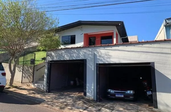 VENDA: CASA NO BAIRRO INDUSTRIAL