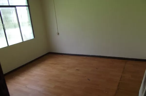 LOCAÇÃO: CASA NO BAIRRO VILA ISABEL 