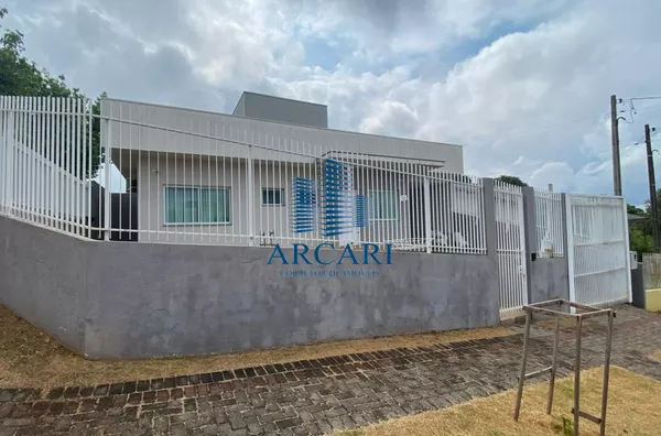 LOCAÇÃO: CASA SEMI MOBILIADA NO BAIRRO SÃO FRANCISCO