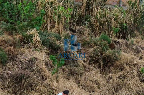 VENDA: TERRENO NO BAIRRO FRARON