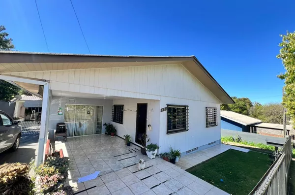 VENDA: CASA NO BAIRRO AEROPORTO - COM POSSIBILIDADE COMERCIAL