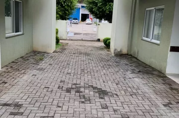 VENDA: SOBRADO NO BAIRRO AEROPORTO  