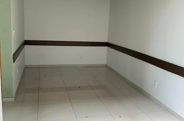 VENDA: SOBRADO NO BAIRRO AEROPORTO  