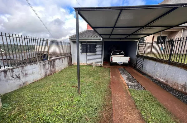 VENDA: CASA NO BAIRRO SÃO FRANCISCO