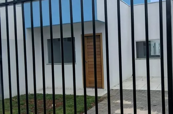 LOCAÇÃO: CASA NO BAIRRO FRARON (ROGERIO DAS CHAVES - CASA 02)