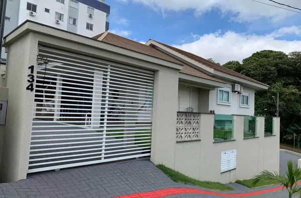 LINDA CASA PARA VENDA - BAIRRO BORTOT 