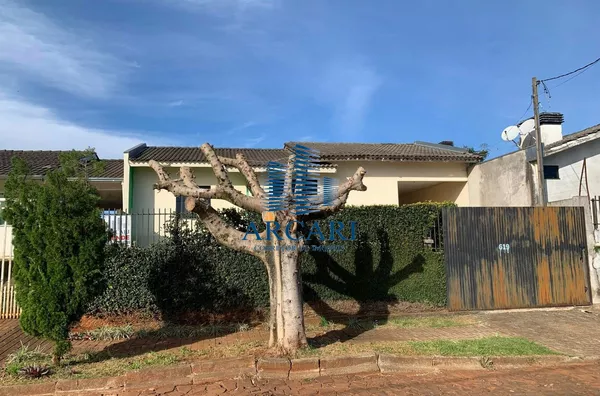 VENDA: CASA NO BAIRRO SÃO FRANCISCO